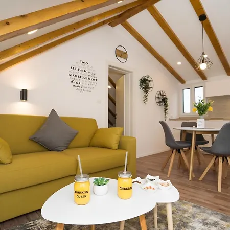 Fantattic Old Town Apartman