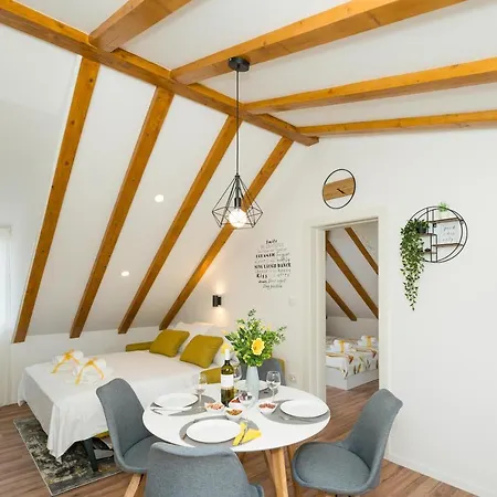 Apartman Fantattic Old Town *